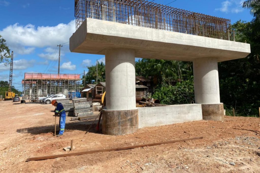 Construção da ponte sobre o Rio Meruú avança as obras de fundação e